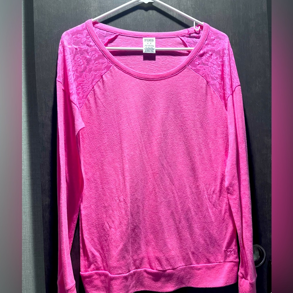 Victoria’s Secret PINK women’s long sleeve shirt size medium nwot